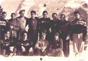 Foto di gruppo a Mürren, Vittorio è indicato dalla freccia in basso, alla sua sinistra Zeno Colò